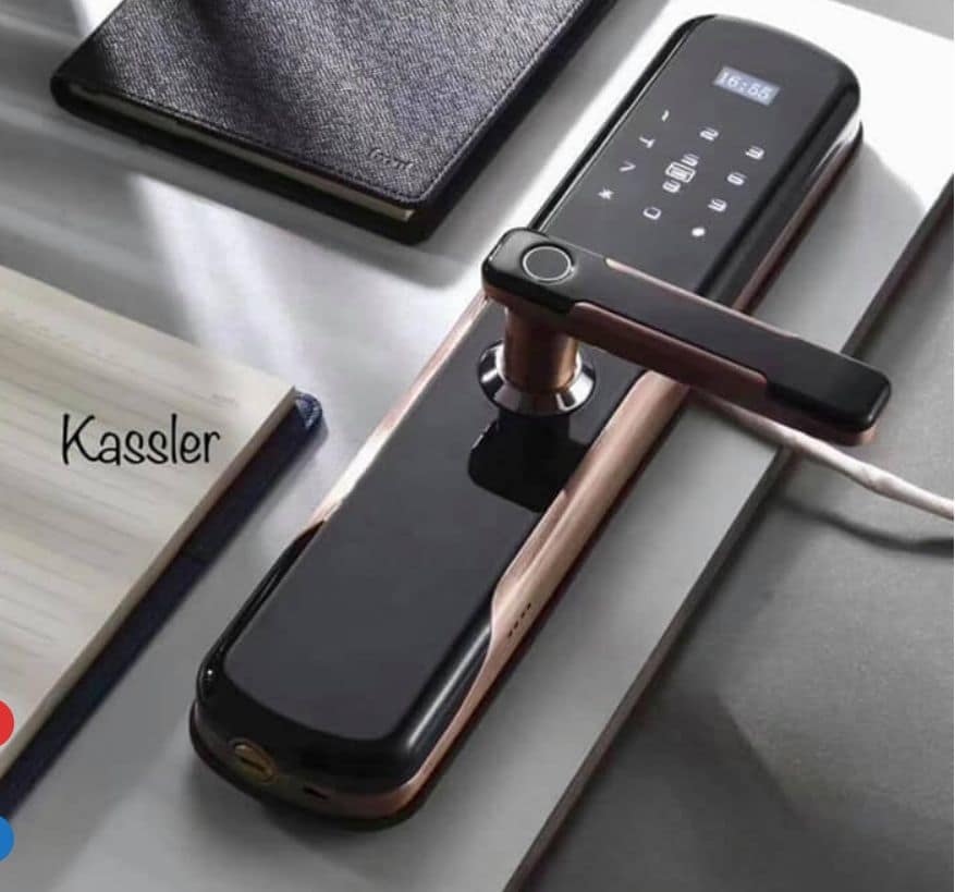 Khám phá cách sửa khóa cửa nhôm kính hiệu quả và an toàn